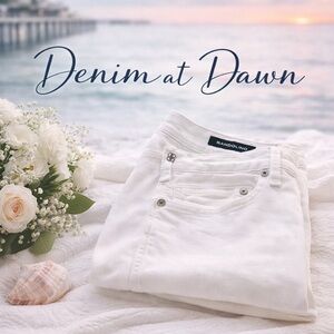 Bandolino Mandie White Capri Jeans – Clean Summer Classic